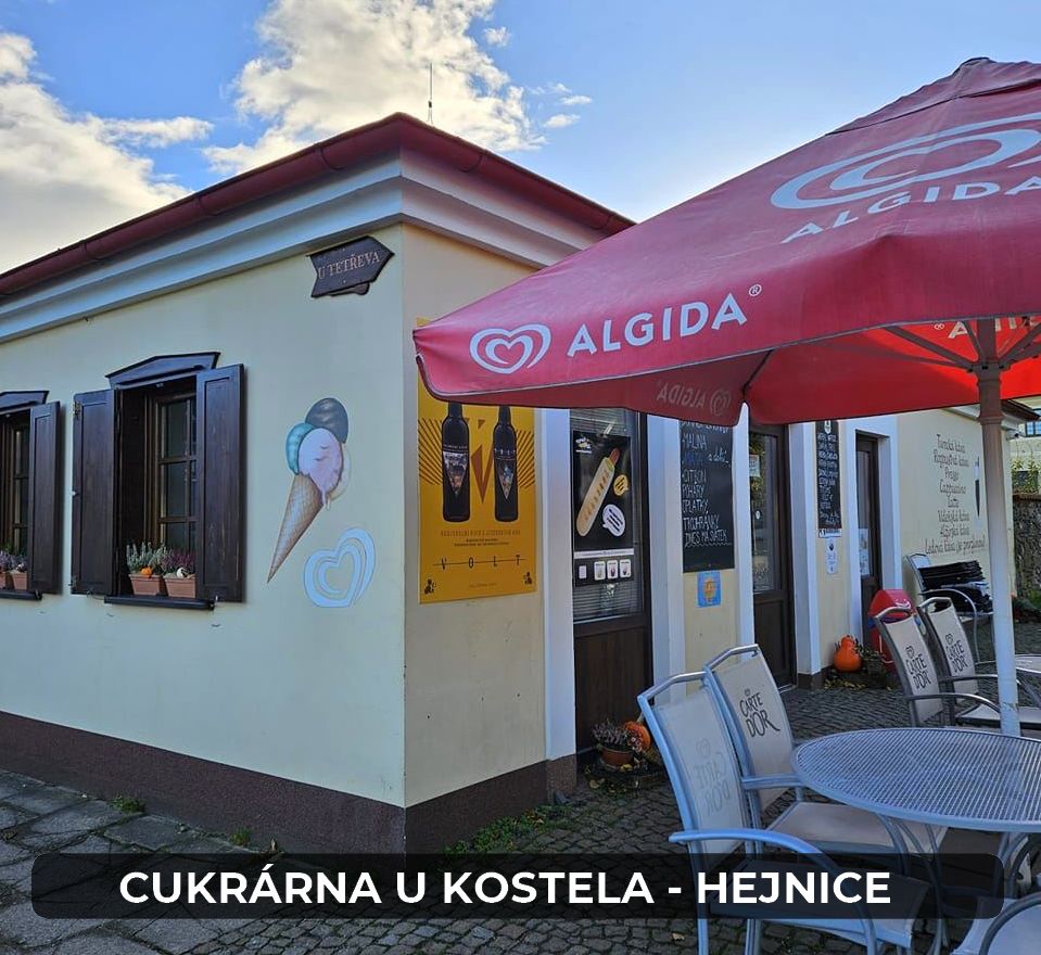 Cukrárna v Hejnicích u kostela
